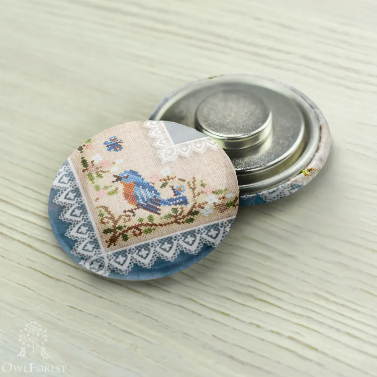 Magnet Needle Minder “Lace Framed Bluebird”