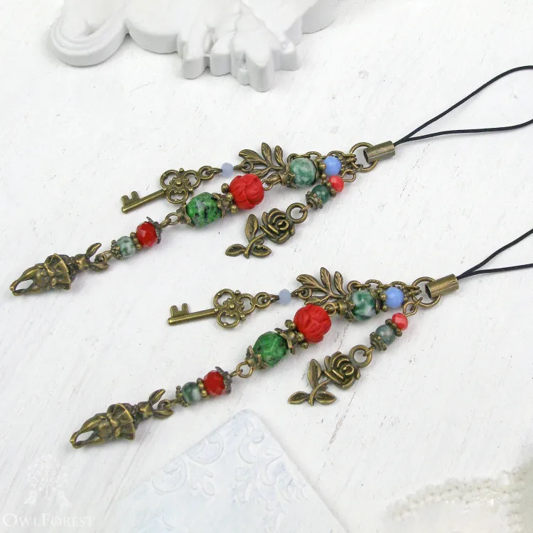 Scissor Fob “Alice in Wonderland” Bronze Color Metal Fittings