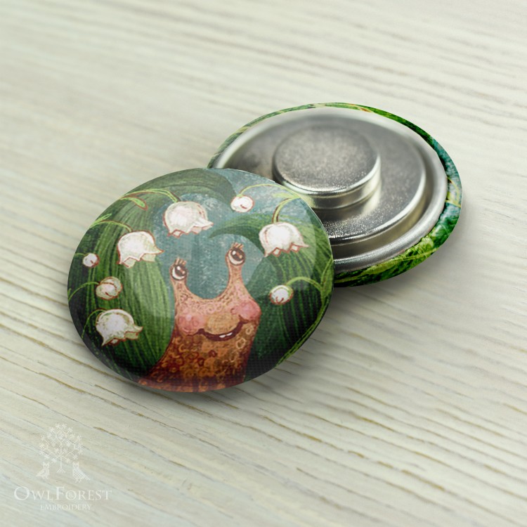 Magnet Needle Minder “Snail in Lilies of the Valley”